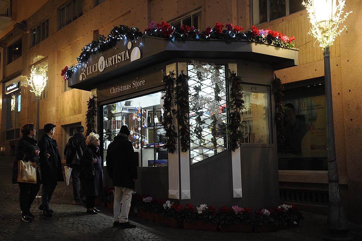   Inaugurato il Christmas Store Luci d'Artista
