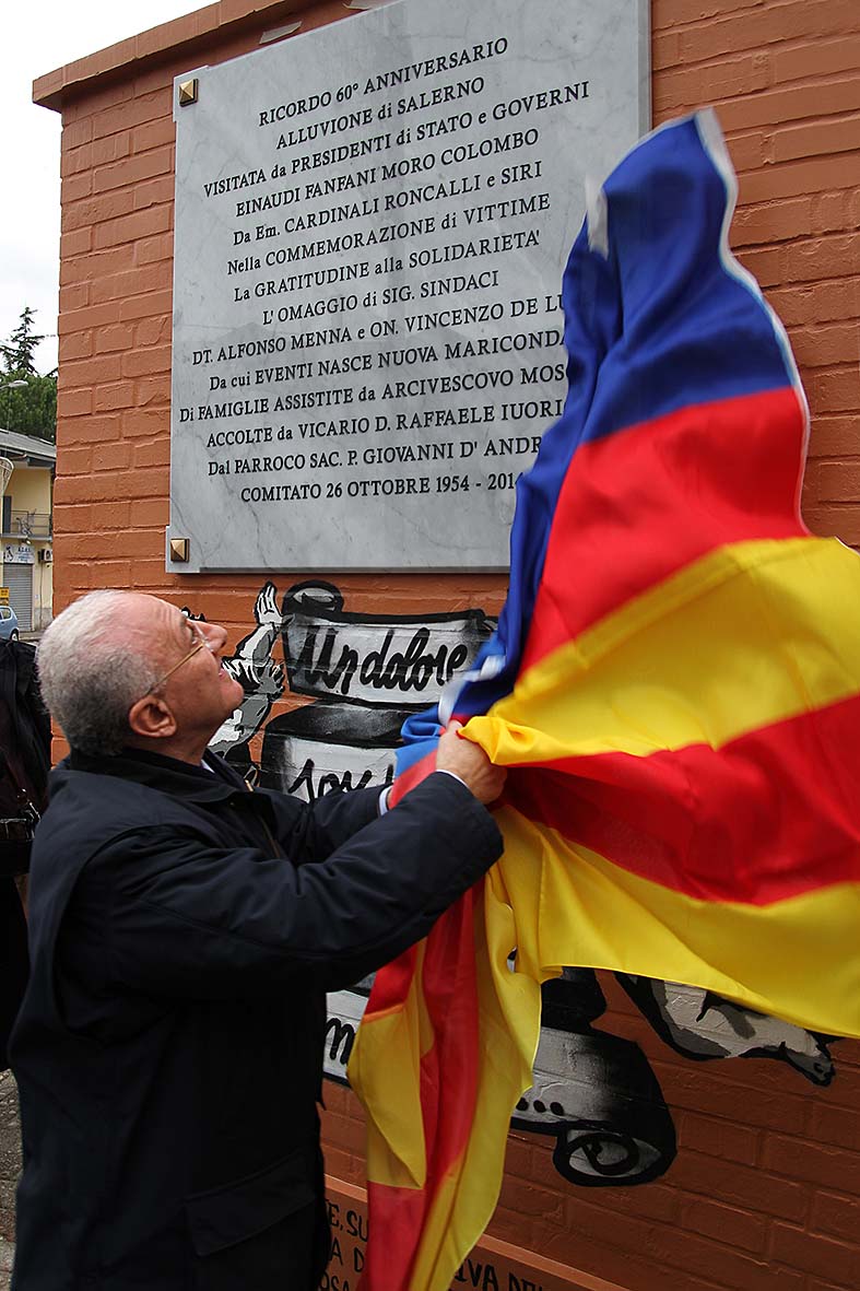   Il Sindaco De Luca scopre lapide commemorativa dell'alluvione del 1954
