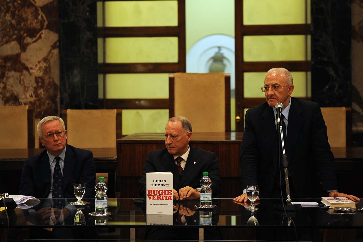   " Bugie e verita' " di Giulio Tremonti
