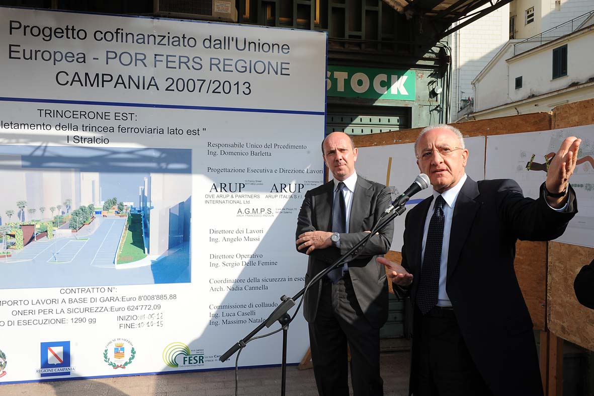   Con il Sindaco V. De Luca al via i lavori di completamento trincerone ferroviario lato Est. Sabato 2 giugno 2012.
