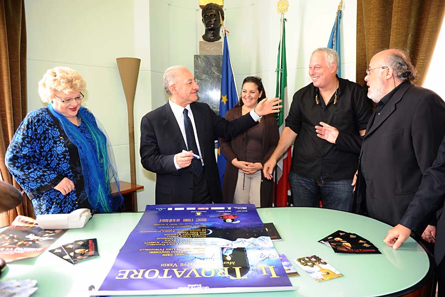   Con "Il Trovatore" torna la grande lirica al Teatro Verdi. Palazzo di citta', 5 Ottobre 2011.
