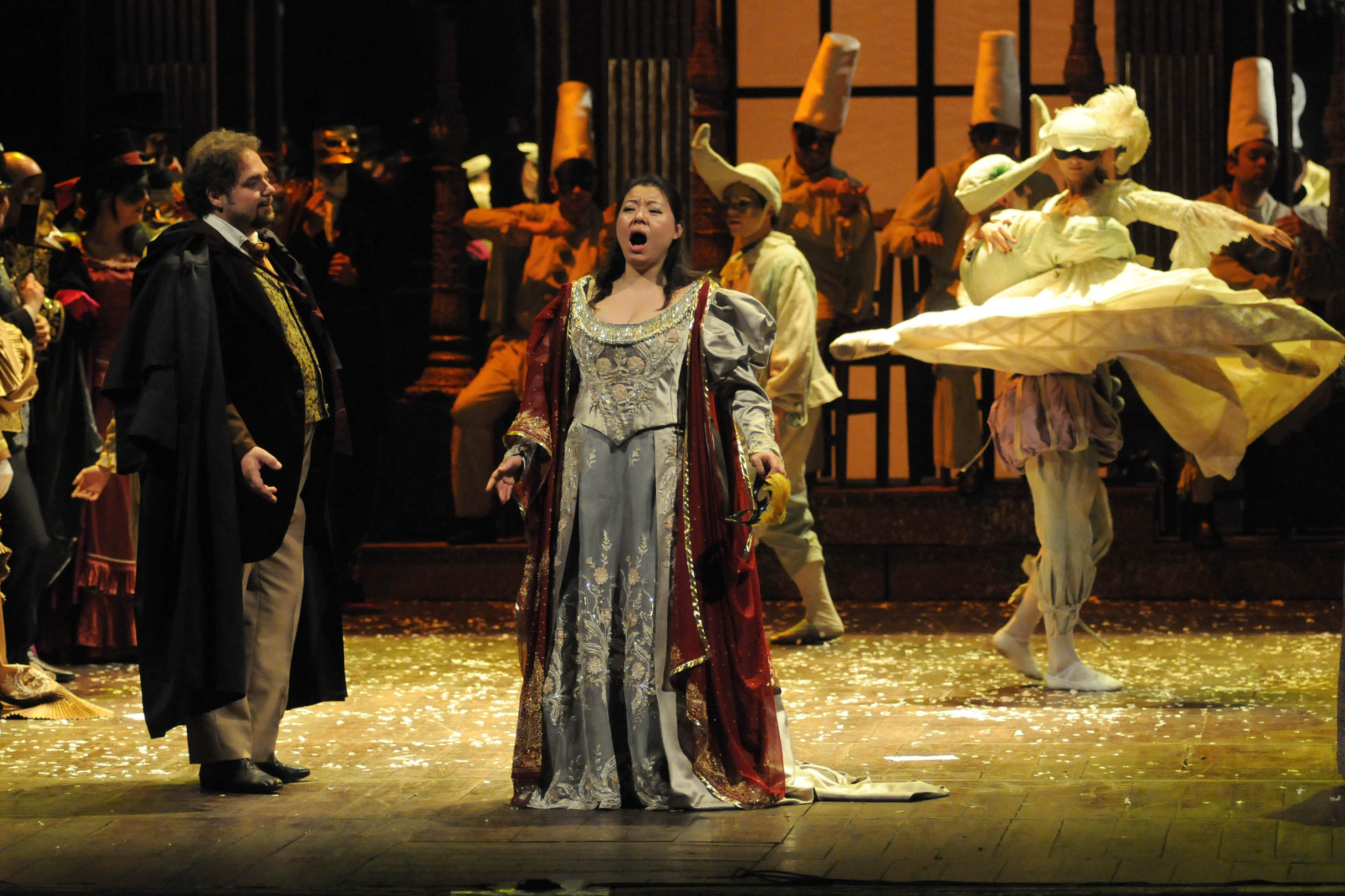   Un ballo in maschera, di Giuseppe Verdi. Salerno, Teatro Verdi, 14, 16 e 18 aprile 2010
