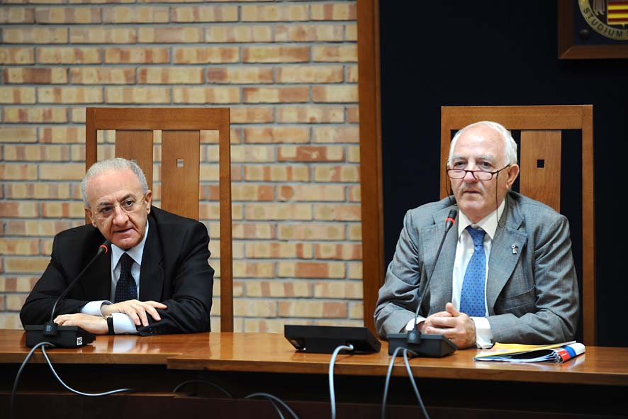   Protocollo d'intesa per la Mobilita' Internazionale dei ricercatori tra Comune di Salerno, Universit? degli Studi di Salerno e Comune di Avellino. Sala del Senato Accademico, 20 giugno 2011
