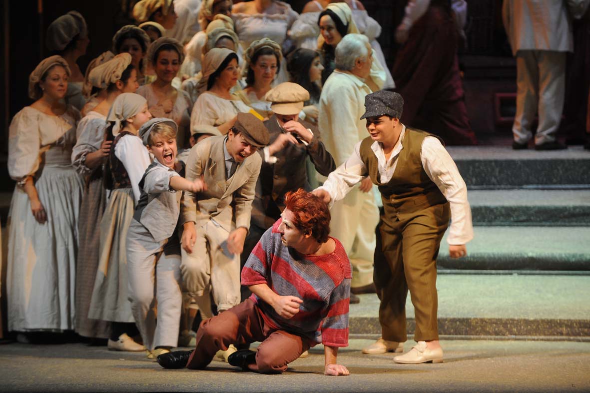   "Pagliacci" al Teatro Verdi di Salerno. Dicembre 2011
