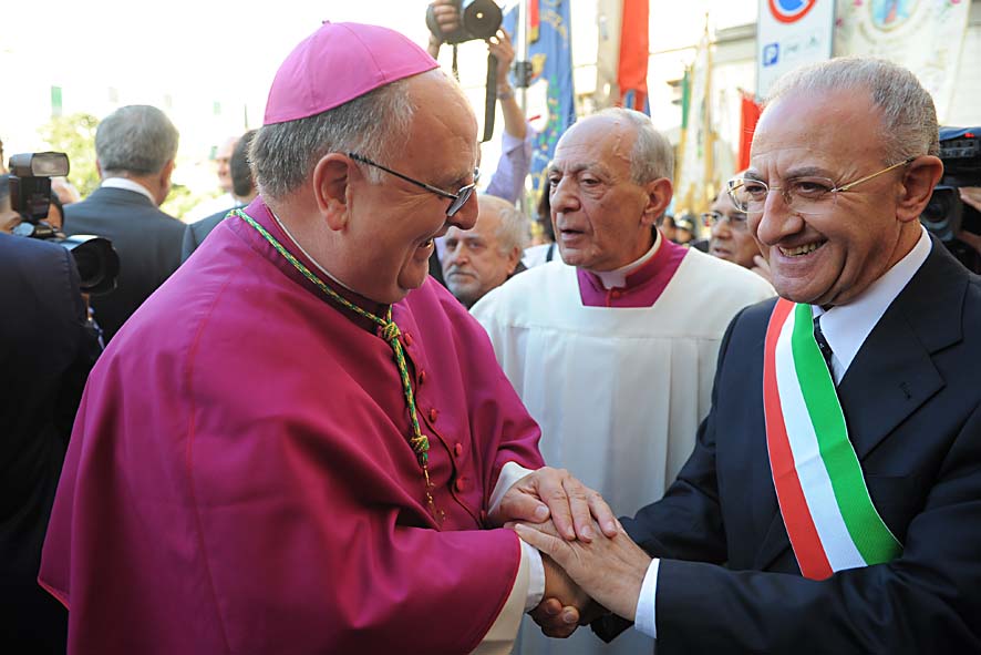   Il Sindaco De Luca e la Citta' di Salerno salutano il nuovo Arcivescovo Mons. Luigi Moretti
