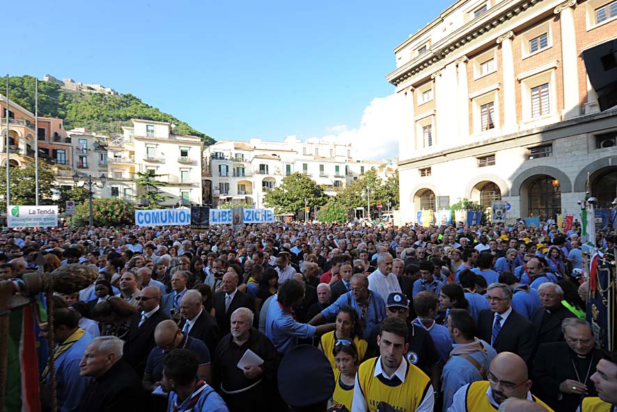   Il Sindaco De Luca e la Citta' di Salerno salutano il nuovo Arcivescovo Mons. Luigi Moretti
