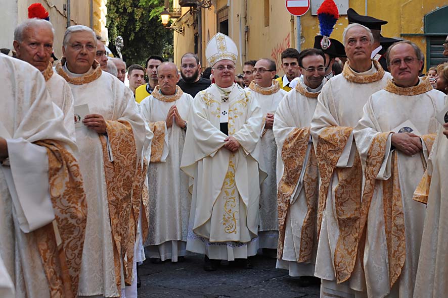   Il Sindaco De Luca e la Citta' di Salerno salutano il nuovo Arcivescovo Mons. Luigi Moretti
