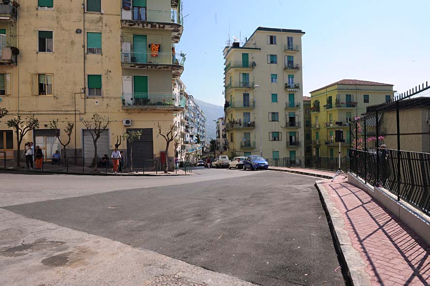   Ampliamento, adeguamento e messa in sicurezza della curva di via Salvatore Calenda. 29 giugno 2010
