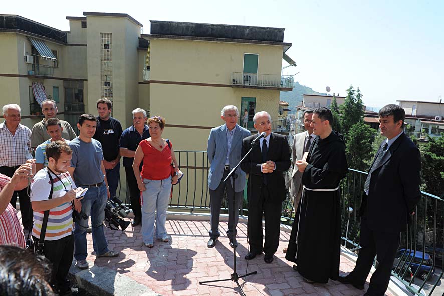   Ampliamento, adeguamento e messa in sicurezza della curva di via Salvatore Calenda. 29 giugno 2010
