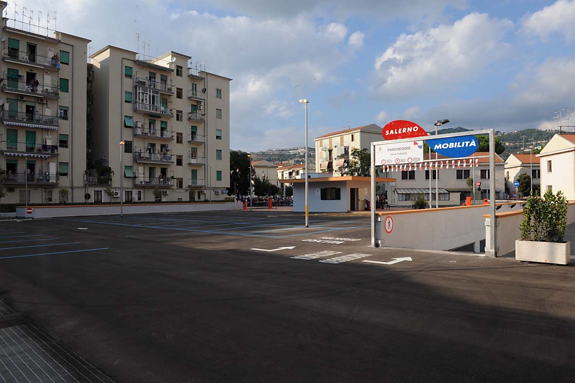   Inaugurazione del nuovo parcheggio di via Flacco, Salerno, 16 settembre 2010

