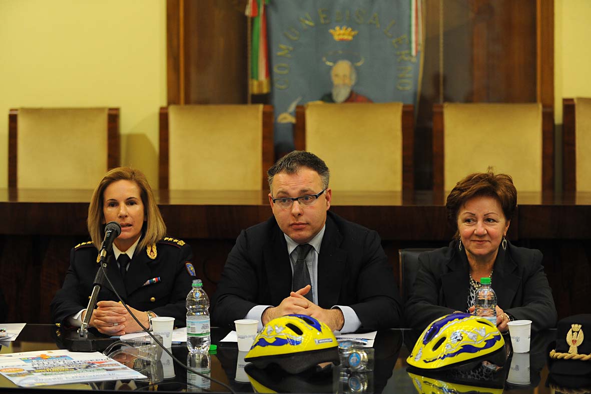   A Salerno la prima tappa del Villaggio Michelin per la Sicurezza Stradale. Domenica, 1 aprile 2012
