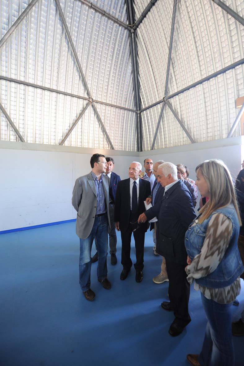   Il Sindaco De Luca ha illustrato la ristrutturazione dell'impianto sportivo Volpe
