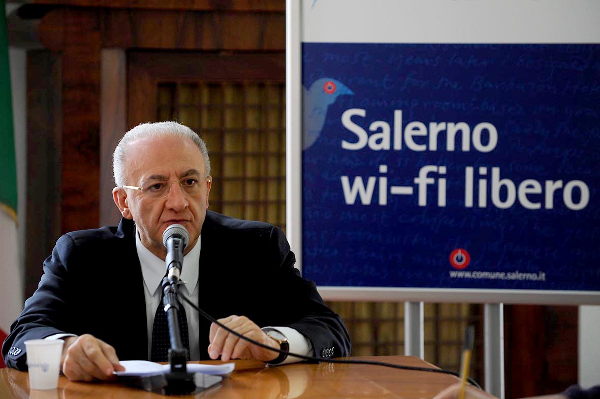   Wi Fi libero a Salerno. La presentazione al Comune, 16 aprile 2011
