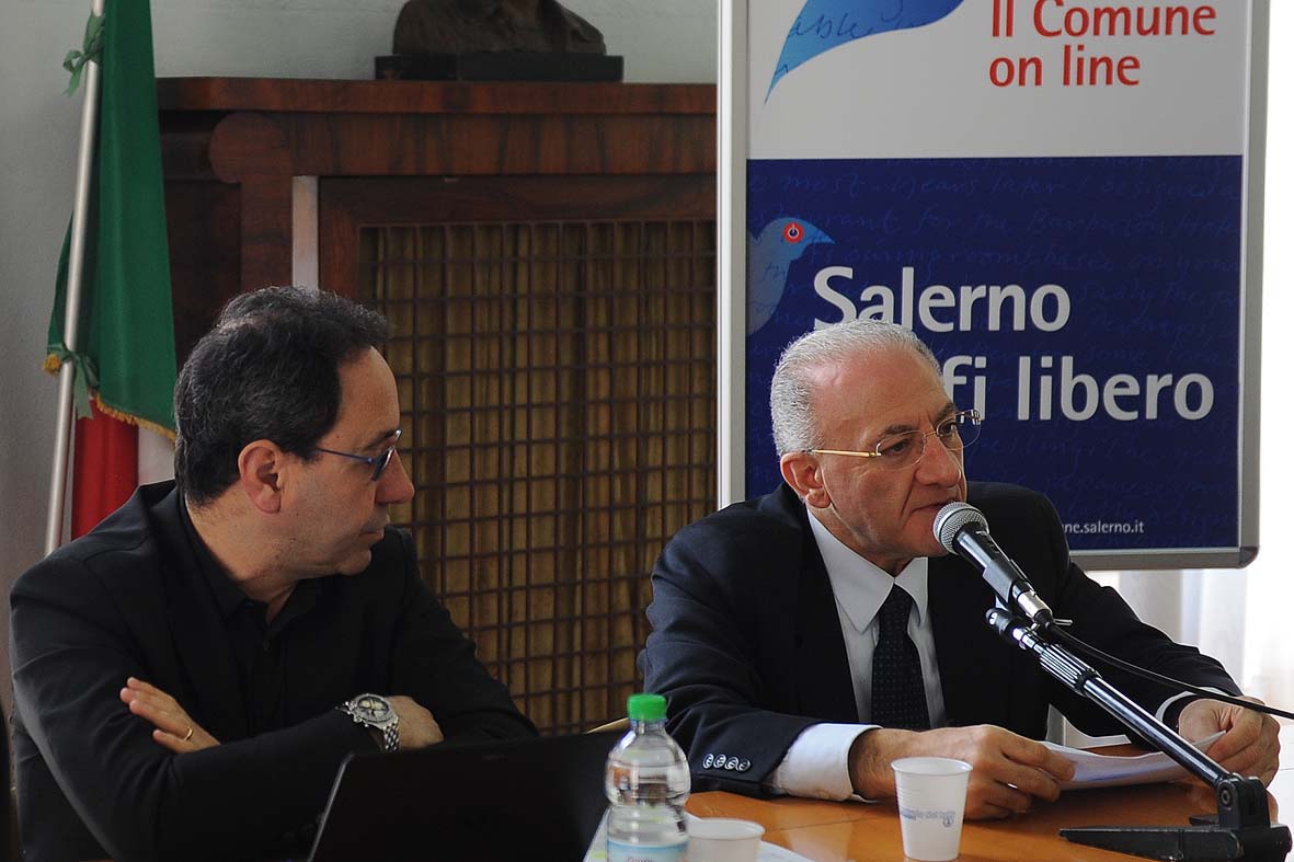   Wi Fi libero a Salerno. La presentazione al Comune, 16 aprile 2011
