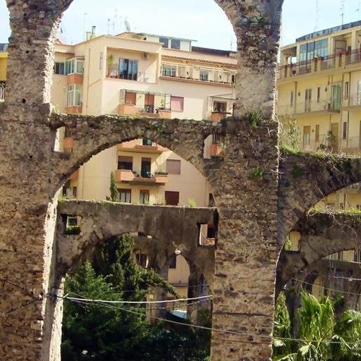 Acquedotto medievale su via Arce